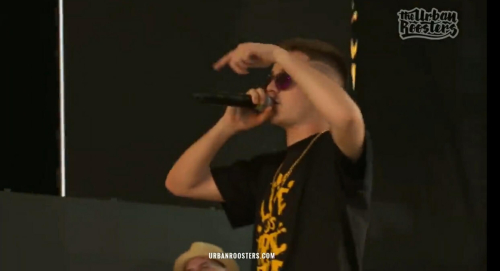 ¿Y quien es ese idiota? ¿Y quien es ese idiota?